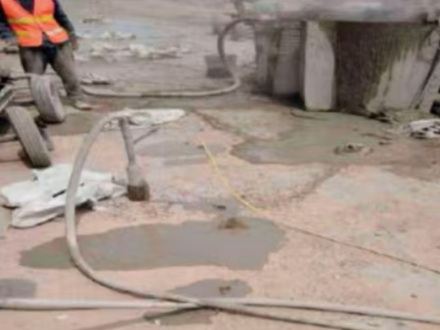 苏仙水泥混凝土路面板底注浆技术 路面脱空注浆整治方案